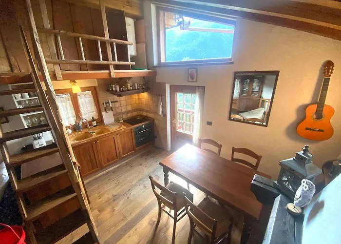 Cozy Rascard Antagnod Chalet *